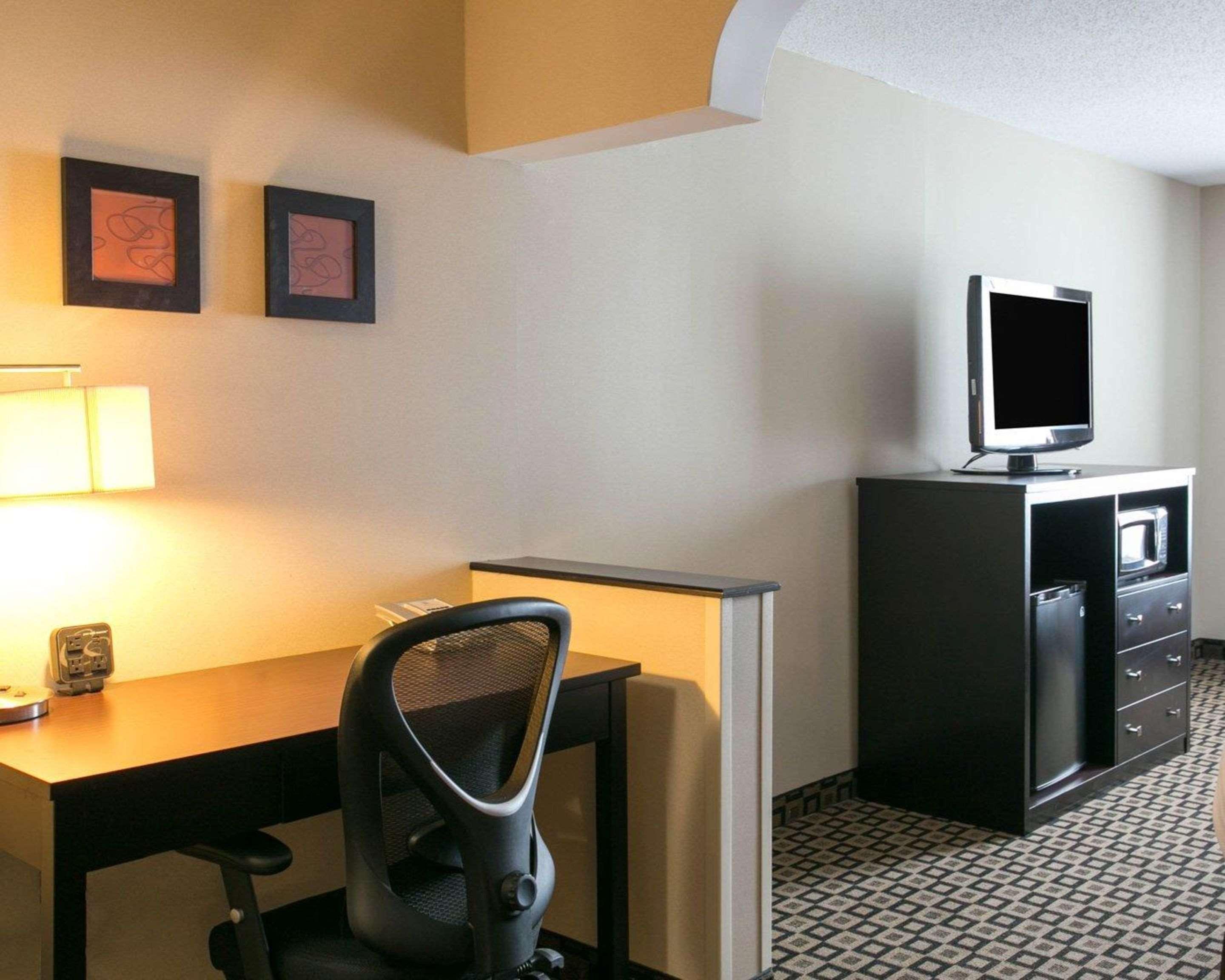 Comfort Suites Benton Harbor - St Joseph Zewnętrze zdjęcie