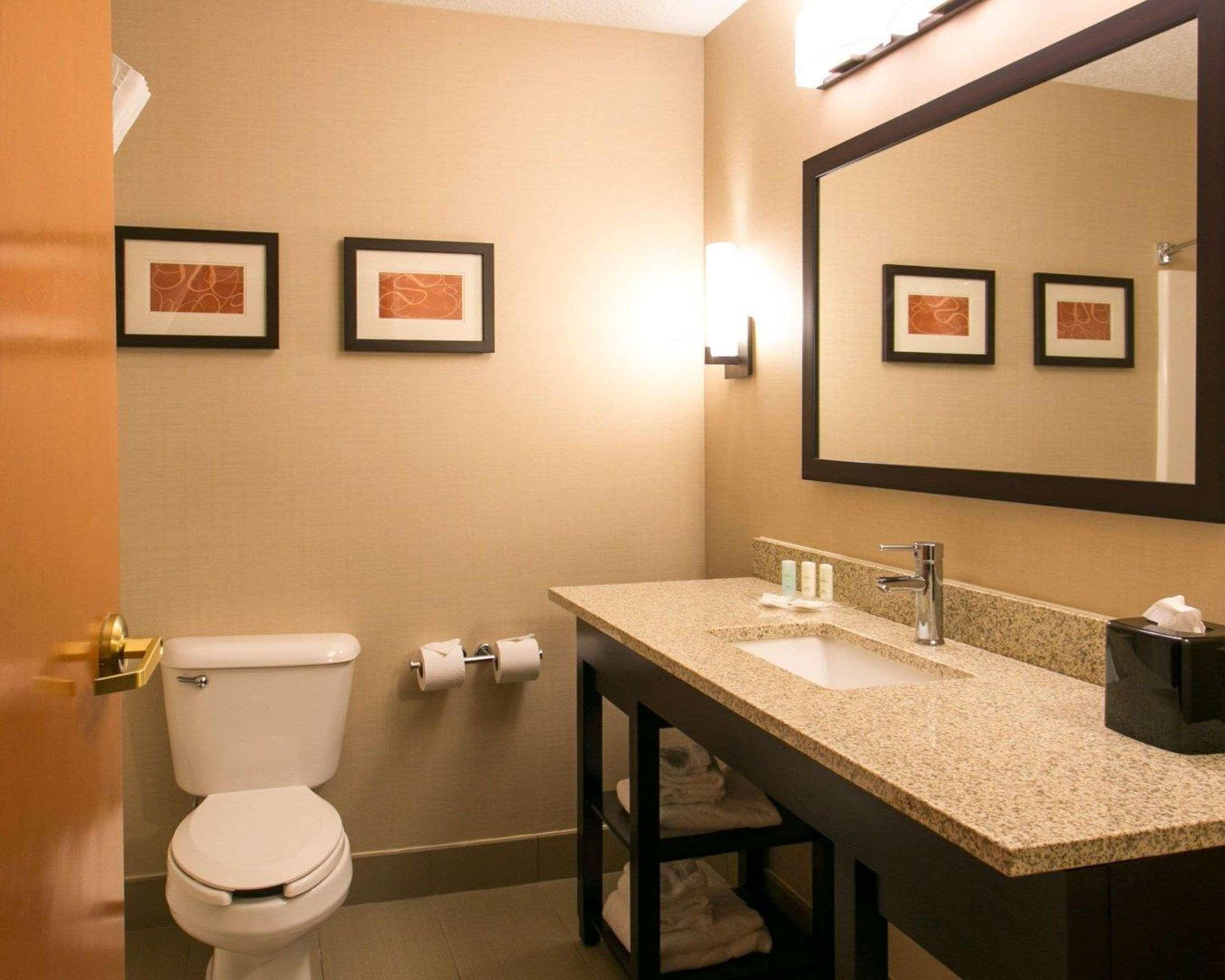 Comfort Suites Benton Harbor - St Joseph Zewnętrze zdjęcie