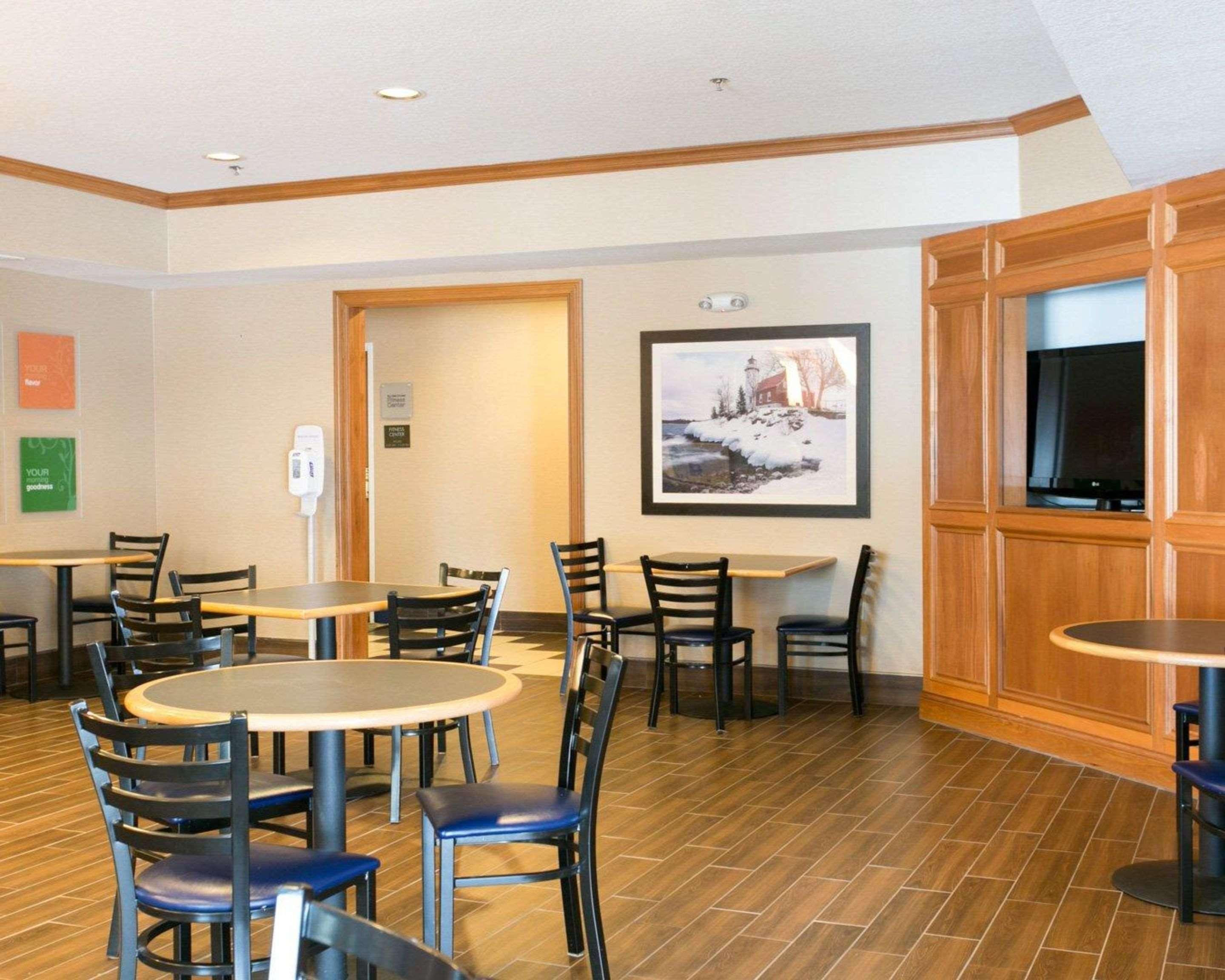 Comfort Suites Benton Harbor - St Joseph Zewnętrze zdjęcie